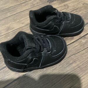 Black air forces crib shoes size 4c